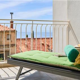 3 Bedroom Apartment with 2 Balconies near Dubrovnik Old Town, Sleeps 5-6